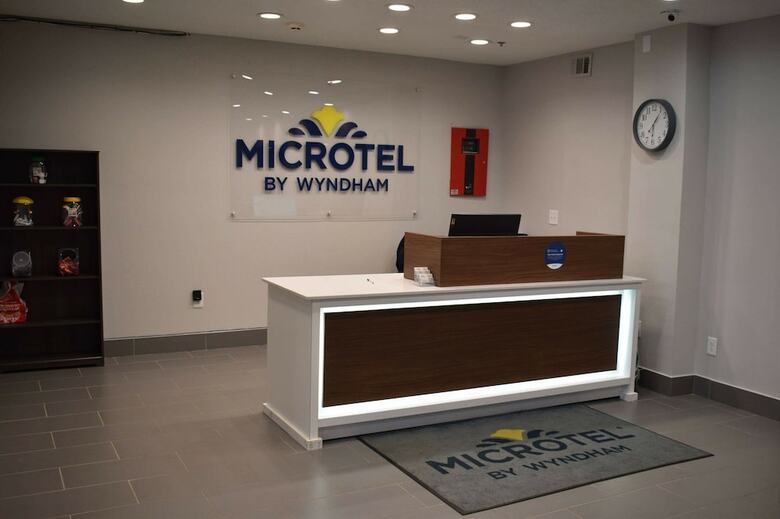 Hotel Microtel Inn & Suites Eagles Landing