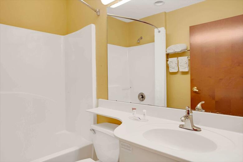 Hotel Microtel Inn & Suites Eagles Landing