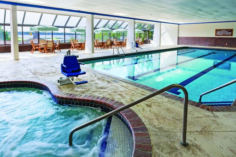 Hotel Arrowwood Resort And Conference Center