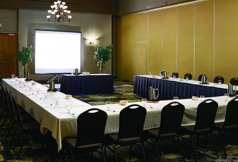 Hotel Arrowwood Resort And Conference Center