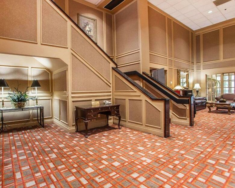 Clarion Hotel Palmer Inn