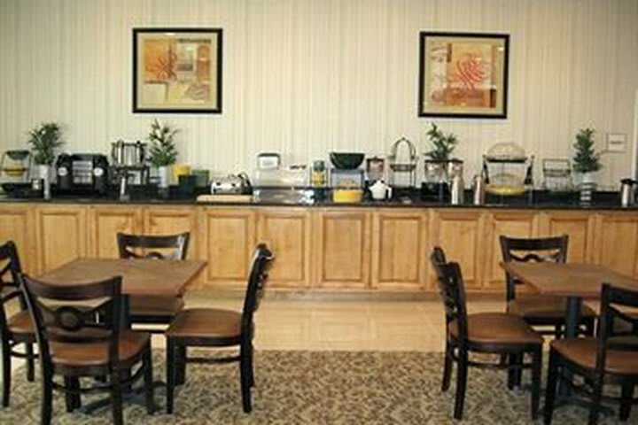 Hotel La Quinta Inn & Suites Alvarado
