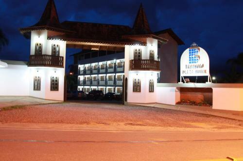 Bartholo Plaza Hotel