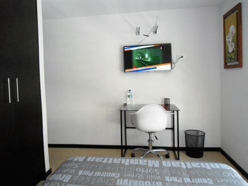 Central Apartments (plaza Foch)