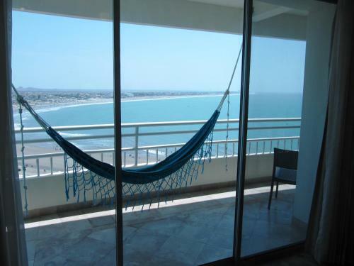 Apartamento Penthouse De Lujo. Carabelas De Col�n