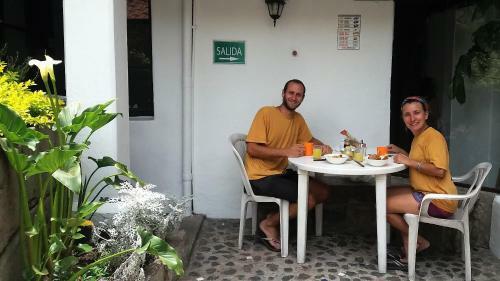 Albergue Hostal L'auberge Inn