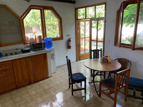 Albergue Hostal White House Galapagos