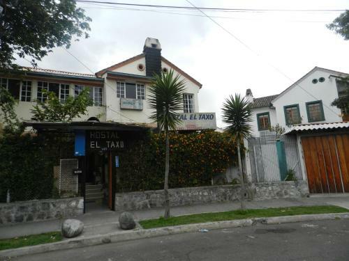 Hostal Taxo Yura