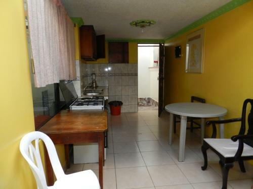 Hostal Taxo Yura