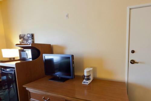 Hotel Country Inn & Suites Salina