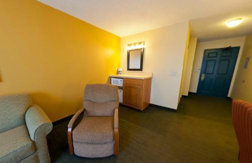 Hotel Country Inn & Suites Salina