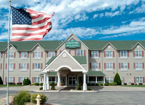 Hotel Country Inn & Suites Salina
