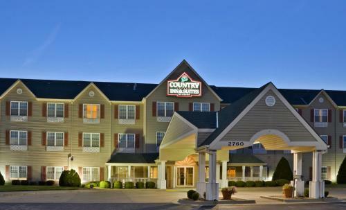Hotel Country Inn & Suites Salina