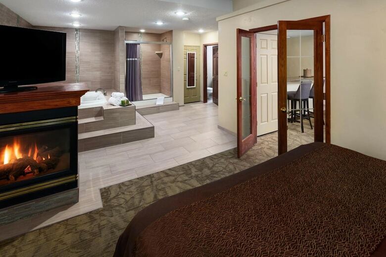 Best Western Plus Ramkota Hotel