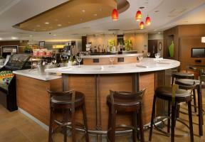 Hotel Courtyard By Marriott Waldorf