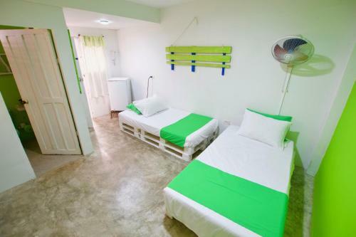Hostal Habitaestudios - House Extension