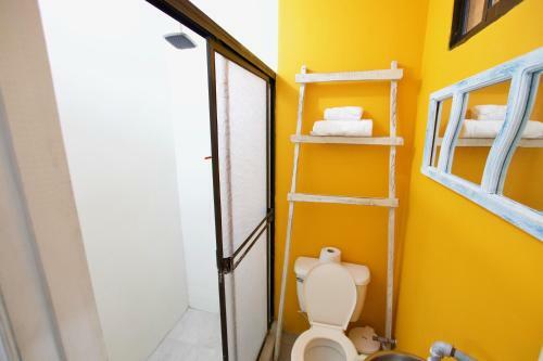 Hostal Habitaestudios - House Extension