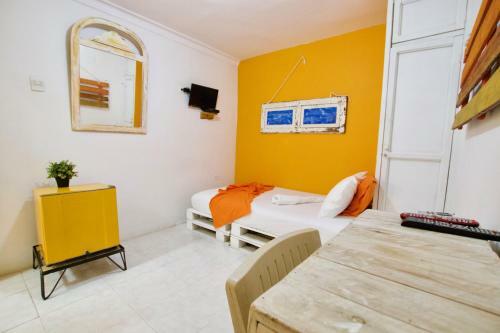 Hostal Habitaestudios - House Extension