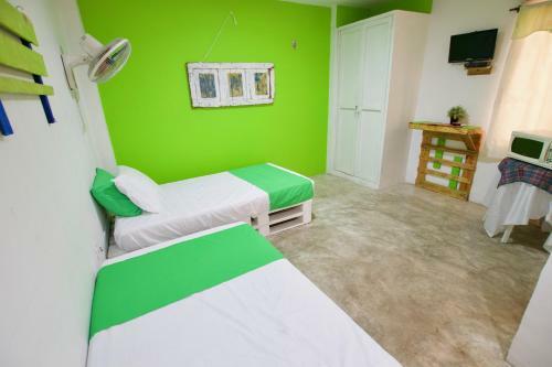 Hostal Habitaestudios - House Extension