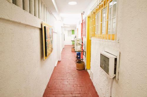 Hostal Habitaestudios - House Extension