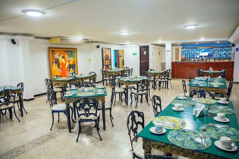 Hotel Granada Real