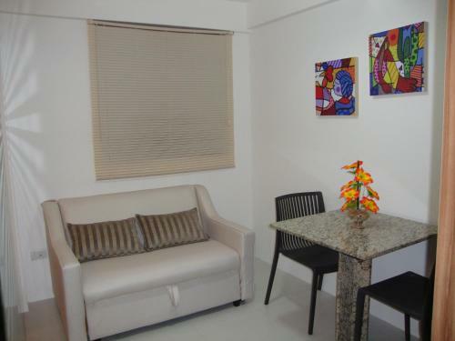Apartamentos Edif�cio Golden View Home Service