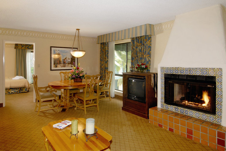 Hotel Radisson Suites Covina