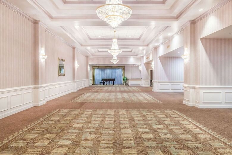 Hotel Wyndham Virginia Beach Oceanfront