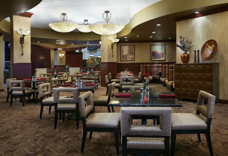Embassy Suites Hampton Roads - Hotel Spa & Convention Cente