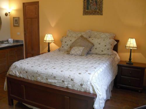Residencial Miraflores B&B