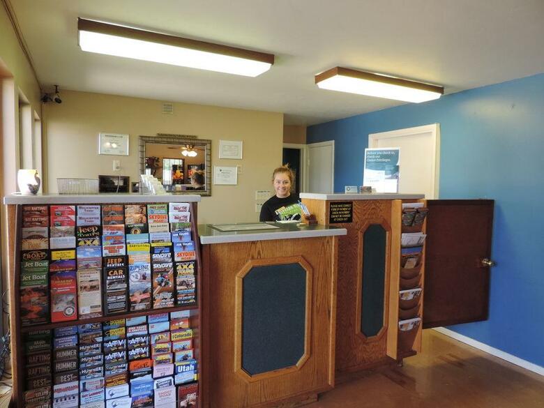 Hotel Rodeway Landmark Inn