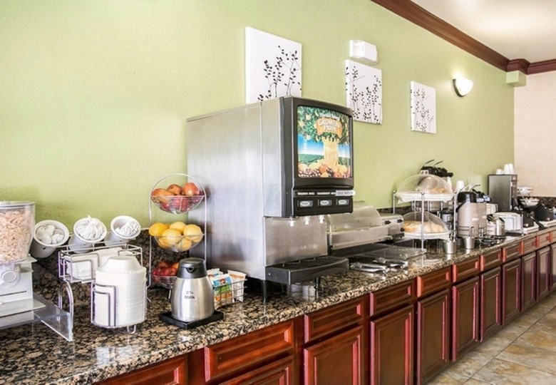 Hotel Sleep Inn & Suites