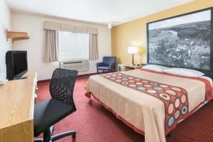 Super 8 Hotel