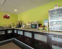 Hotel Quality Inn & Suites