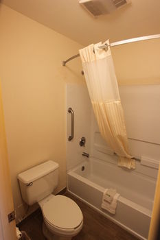 Hotel Americas Best Value Inn & Suites