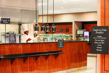 Hotel Embassy Suites Louisville