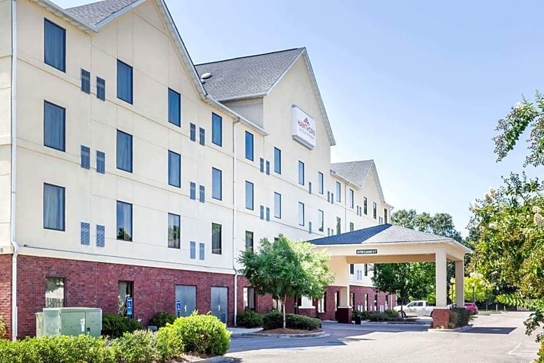 Hotel Hawthorn Suites