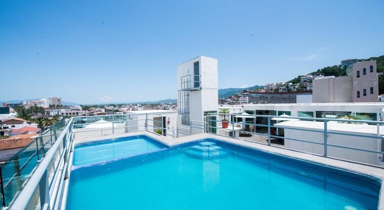 Hotel Portonovo Plaza