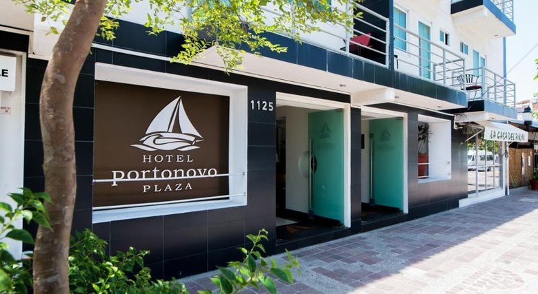 Hotel Portonovo Plaza