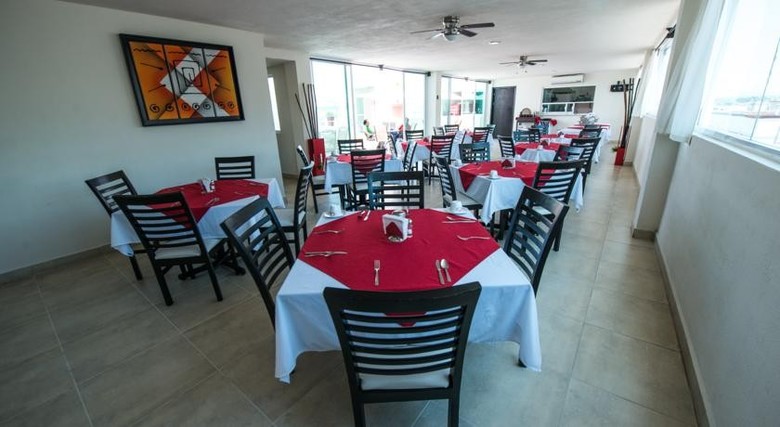 Hotel Portonovo Plaza