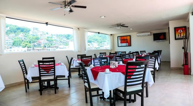 Hotel Portonovo Plaza