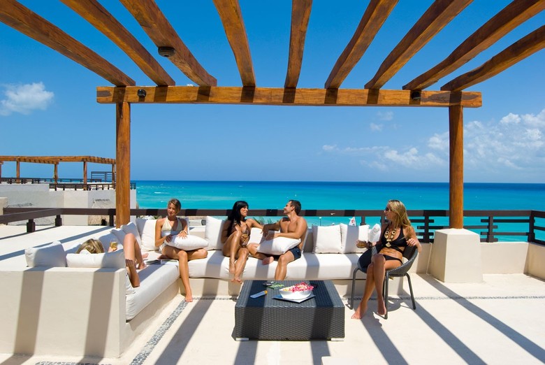 Aldea Thai Luxury Condohotel