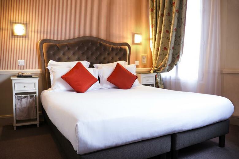 Hotel De La Motte Picquet