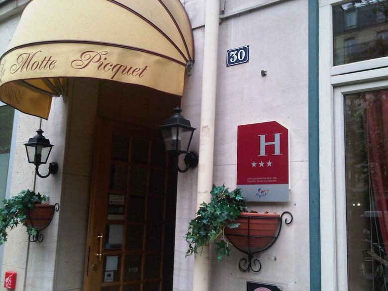 Hotel De La Motte Picquet