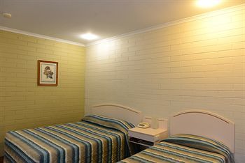 Hotel Katherine Motel