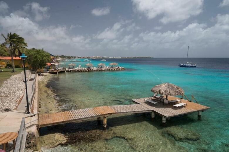 Hotel Divi Flamingo Beach Resort & Casino