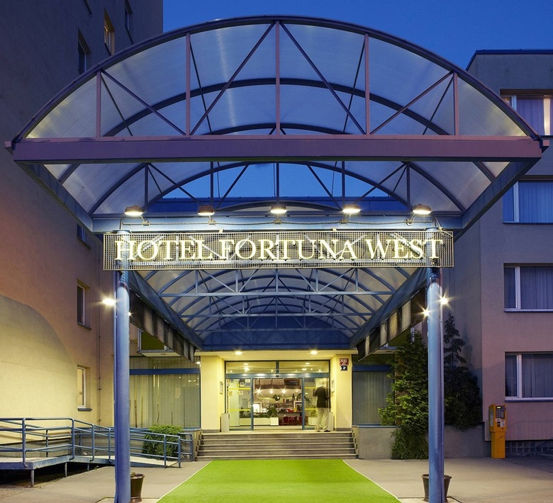 Hotel Fortuna West