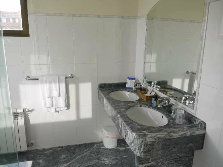 Hotel Sabl�n