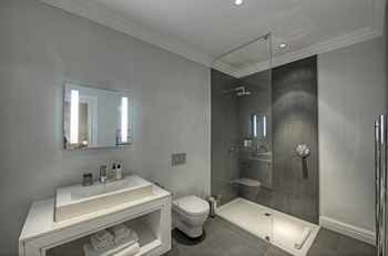 Albergue Three Boutique Hotel