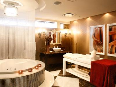 Hotel African Pride 15 On Orange